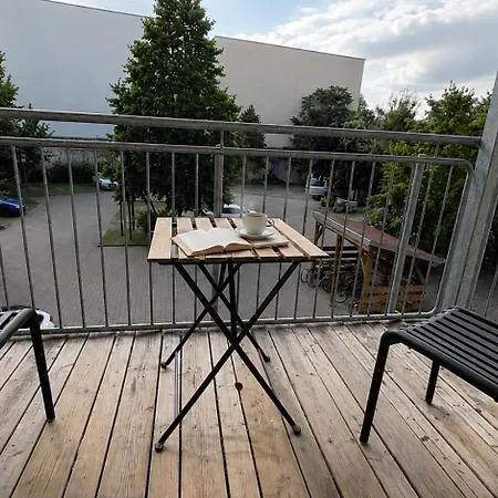 Апартаменты Gemuetliches Mit 2 Schlafzimmer, Bequemen Boxspringbetten, Essbereich, Balkon, Self Check-in *
